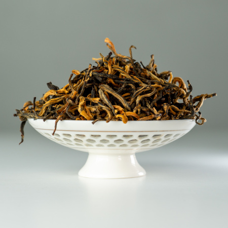 И Я И Е Цзинь Сы